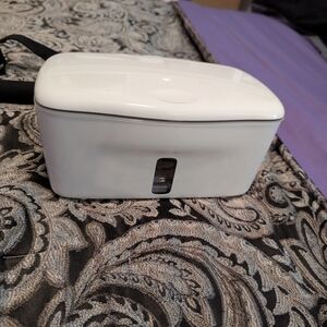 OXO Tot Perfect Pull Wipes Dispenser